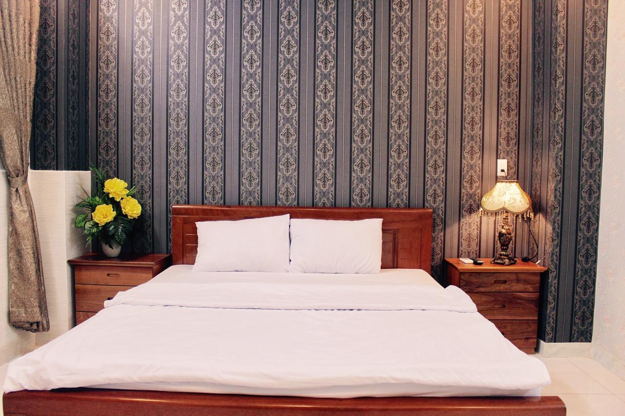 Phu Thanh Hotel Ho Chi Minh City Exterior photo